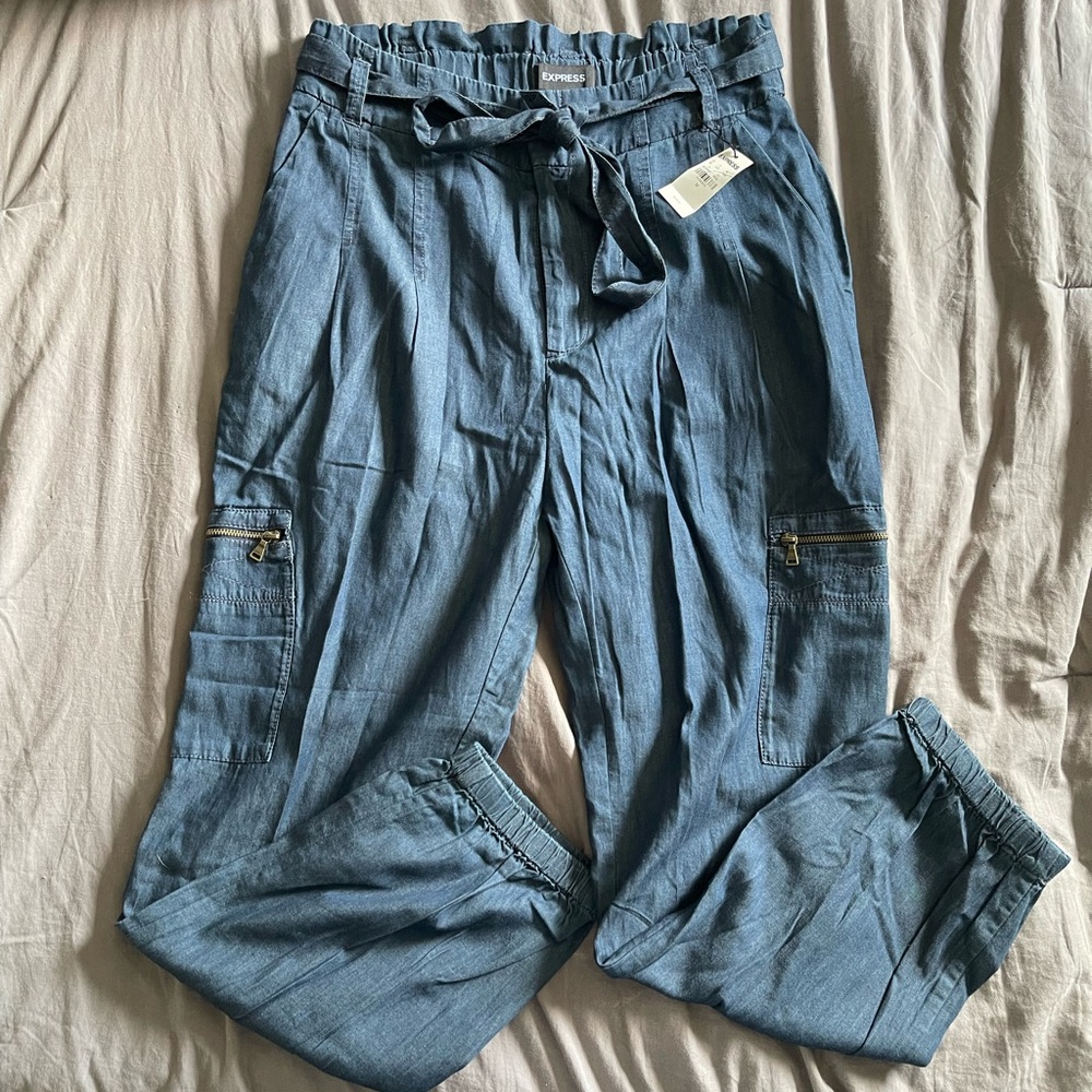Express pleated soft linen/denim joggers